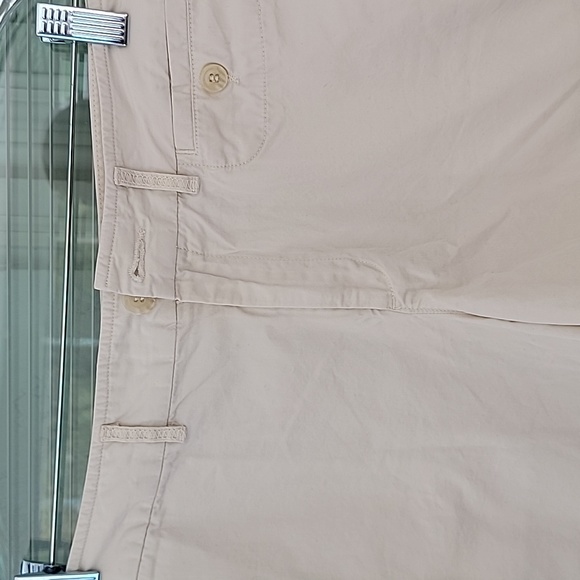 Dockers Khaki shorts Sz 12 - Picture 2 of 13